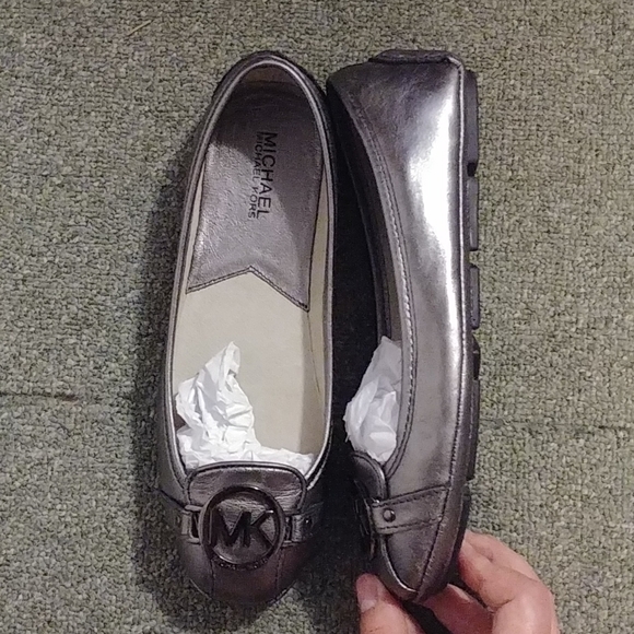 Michael Kors Flats - Picture 2 of 3